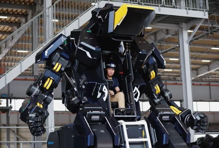 У Японії створили гігантського робота, схожого на Gundam, ціною $3 млн. Фото