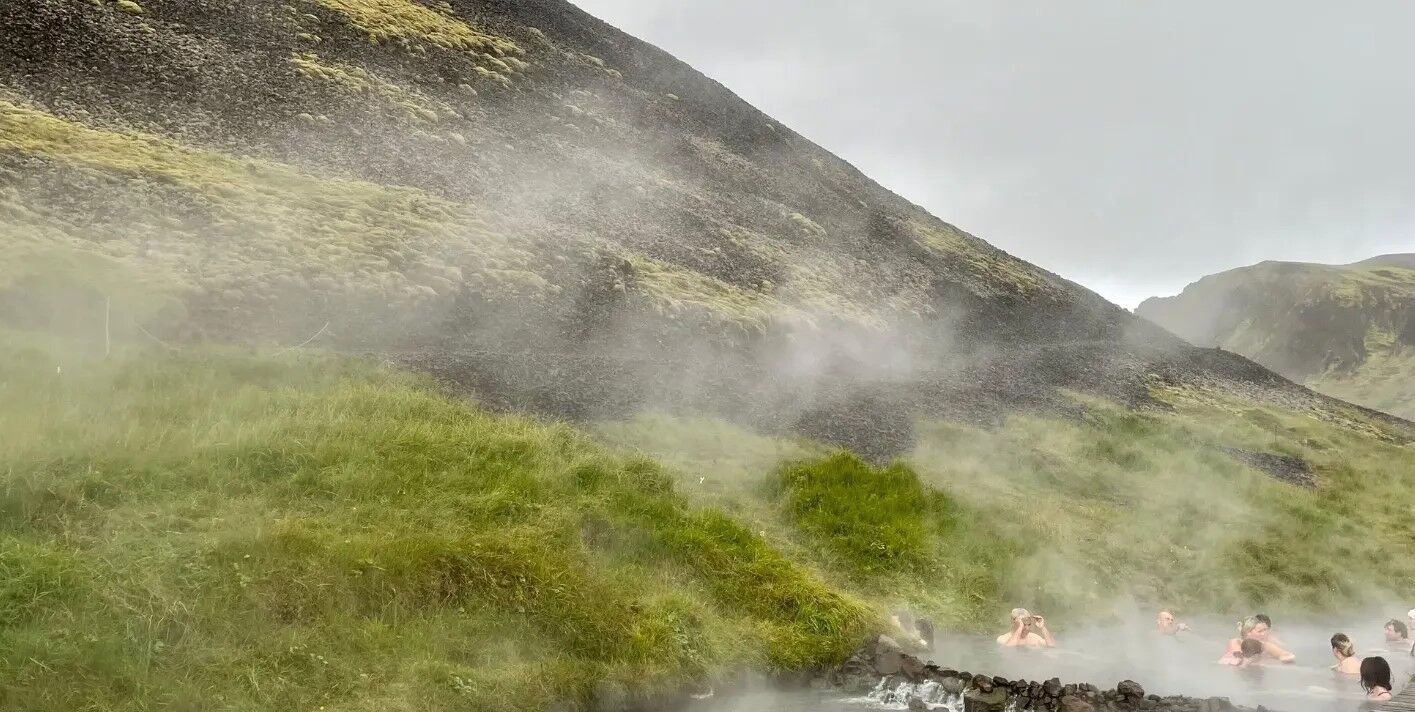 Топ-5 горячих источников в Исландии, которые не являются Голубой лагуной