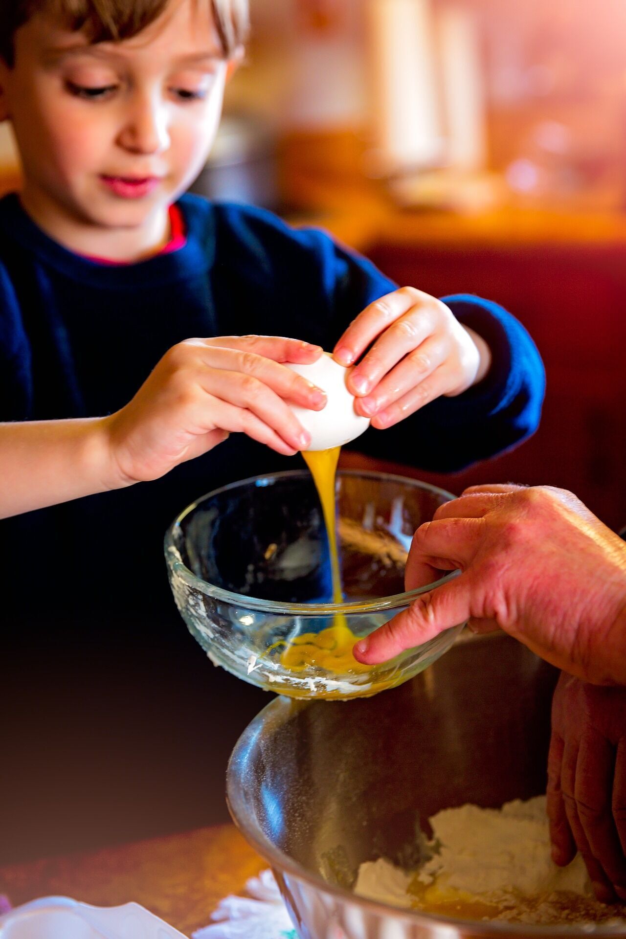 Приготовьте завтрак вместе с ребенком: психолог рассказал о наиболее положительных аспектах ''кулинарной'' терапии
