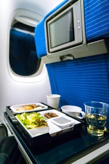 Вкус на втором месте в списке приоритетов: почему не следует много ждать от еды в самолете