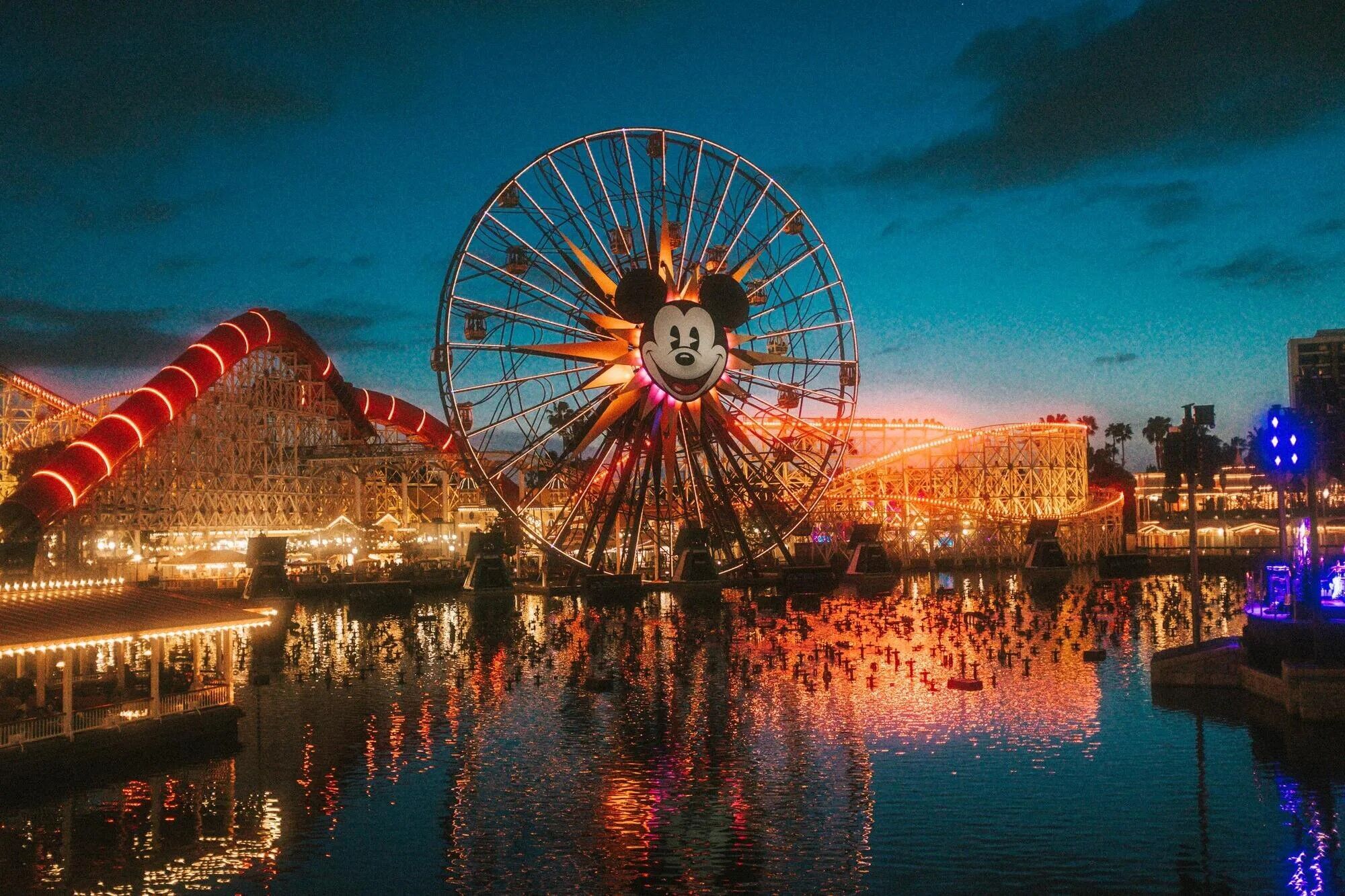 Все Диснейленды за 24 дня: Disney восстанавливает эксклюзивный мировой тур