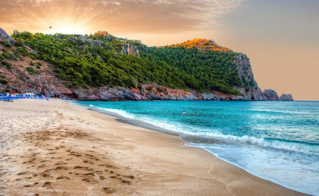 Найдешевші пляжі Європи, де можна гарно відпочити і не витратити купу грошей