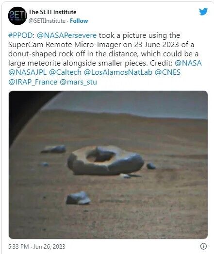 Марсоход NASA прислал на Землю загадочные снимки