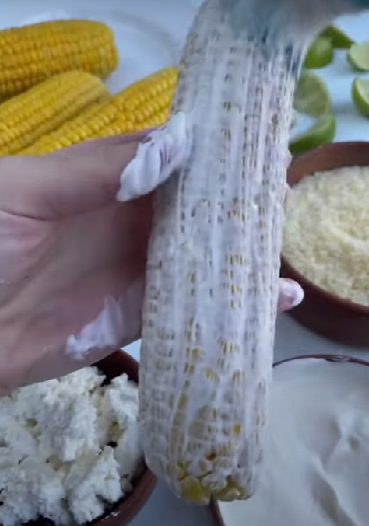 Як приготувати хрумку кукурудзу ''Елоте'': гострий рецепт