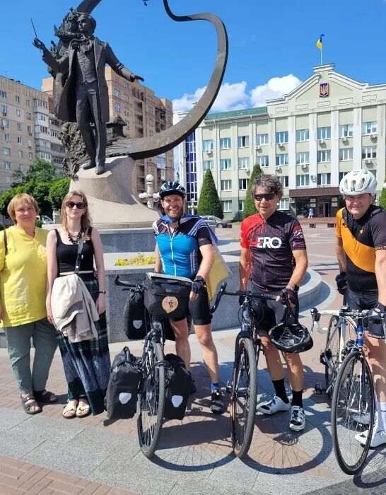 Німецький журналіст 42 дні їхав велосипедом із Люксембурга до Києва. Фото