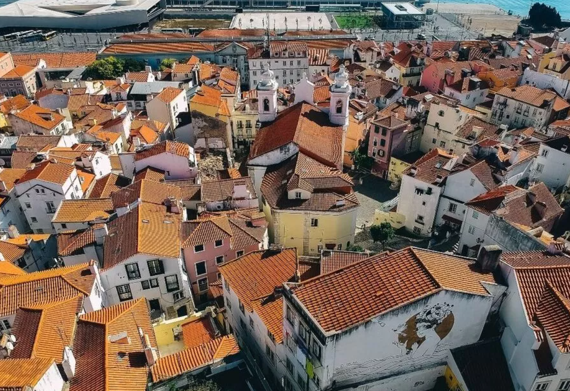 Приморский городок в Португалии назвали идеальным местом для эмигрантов-пенсионеров