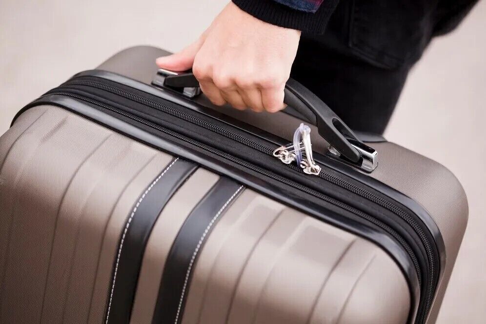 Почему багажные трекеры не спасут вас от потерянных чемоданов: названные причины