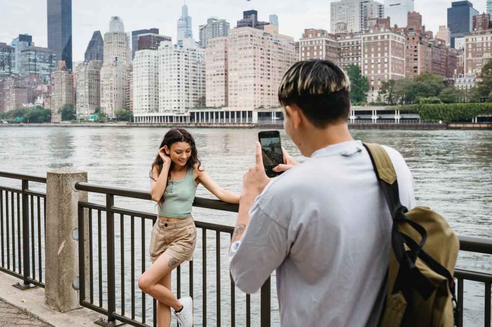 Фотосессия во время путешествия: как сделать красивые кадры на телефон, когда рядом нет камеры