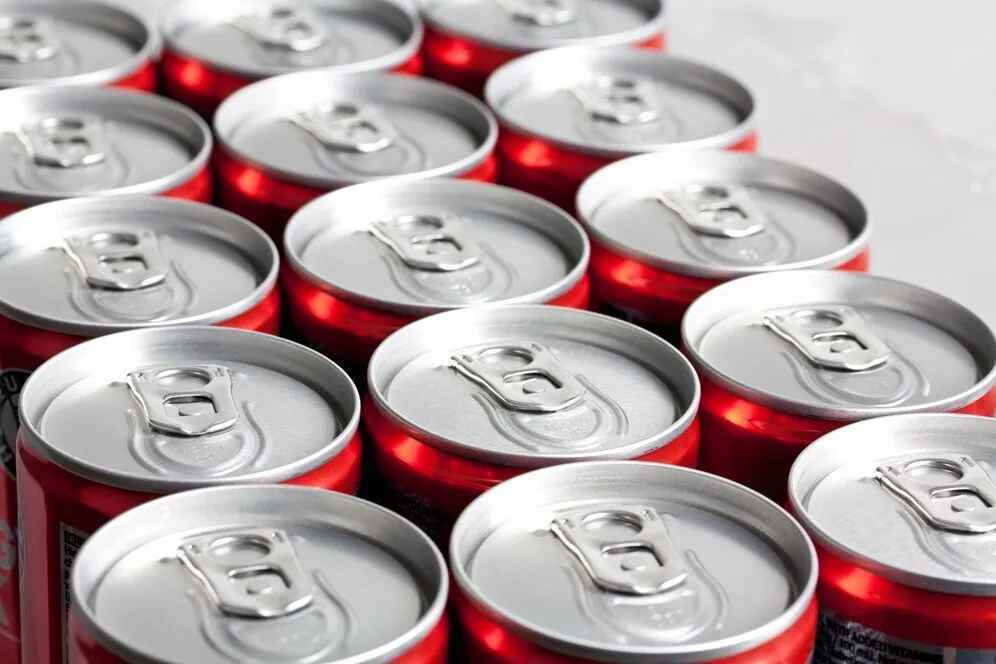 Скандинавські авіалінії відмовились від напоїв Nesquik та Pepsi на борту