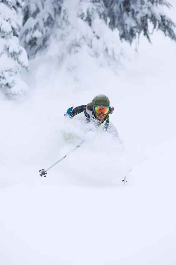 Как защитить себя от лавин во время катания на лыжах