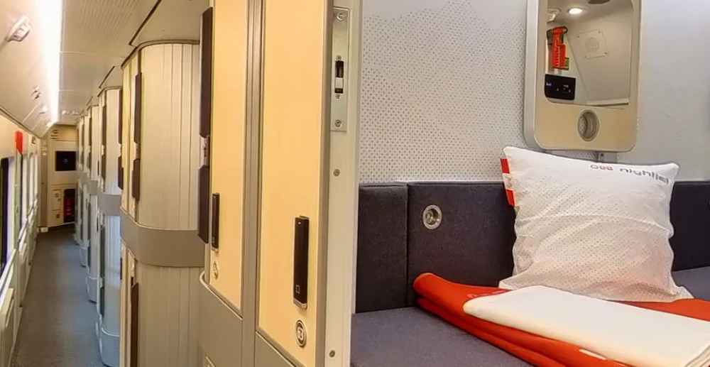 У Австрії запустили спальний потяг з купе-капсулами для самотніх мандрівників: фото