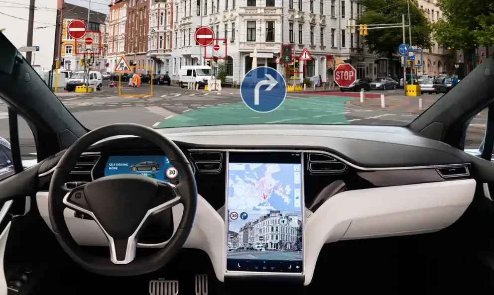 Беспилотные автомобили могут появиться на дорогах Британии к 2026 году