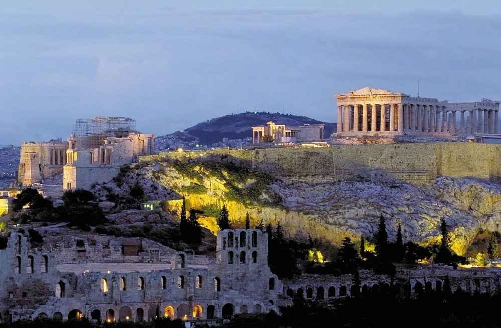 Эксклюзивные экскурсии: в Греции разрешат посещать Акрополь до открытия и после закрытия за 5 тысяч евро