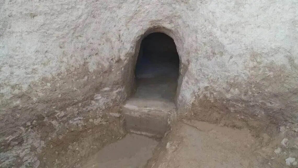 В Китае обнаружили подземные ходы на руинах древнего города. Фото