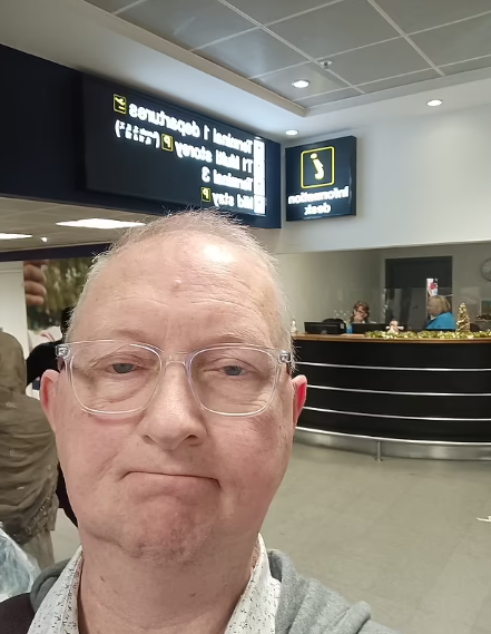 Як у фільмі ''Термінал'': пасажир застряг в аеропорту Манчестера через втрачений паспорт