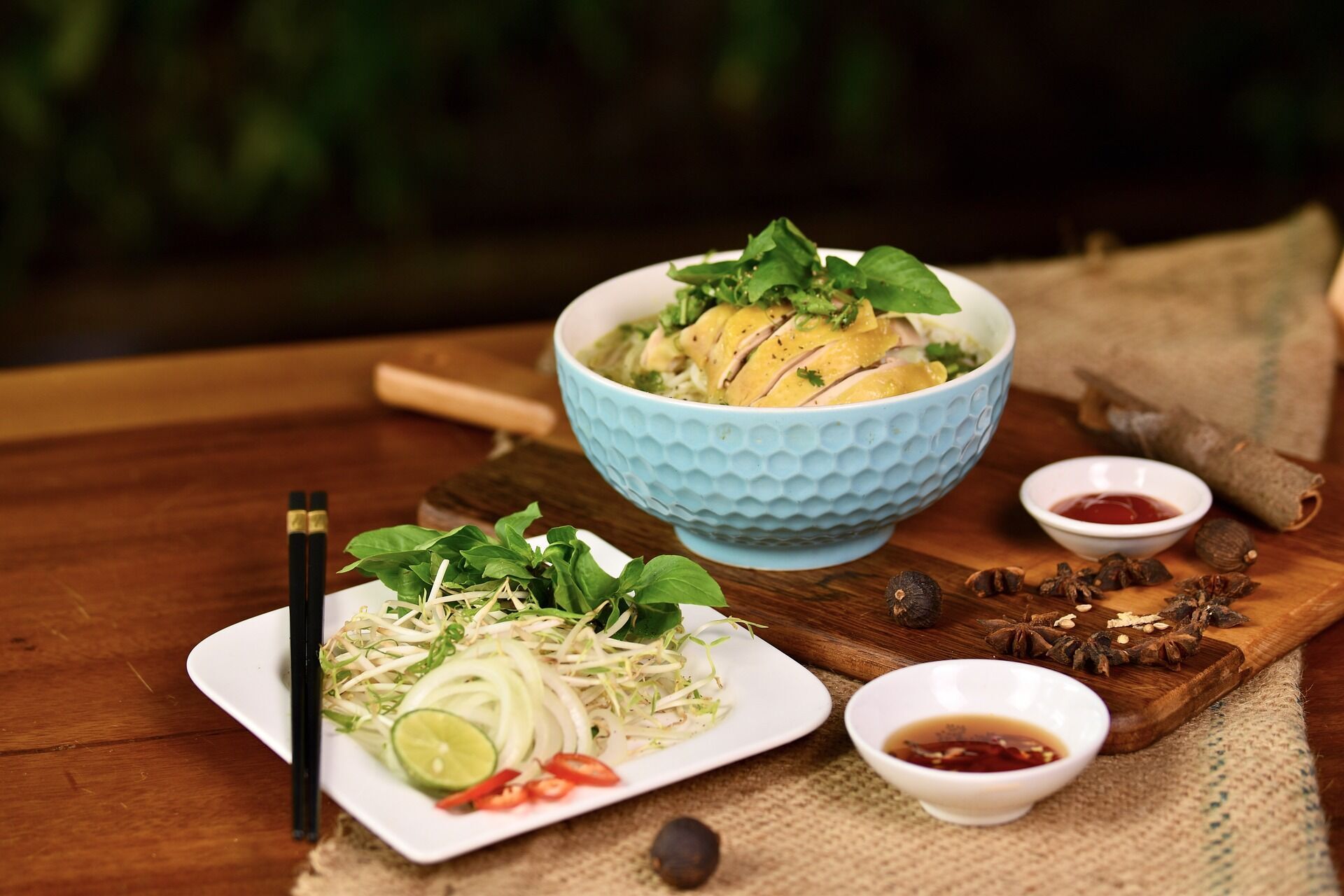 Вулична їжа Ханоя: 4 страви, заради яких варто відвідати В'єтнам