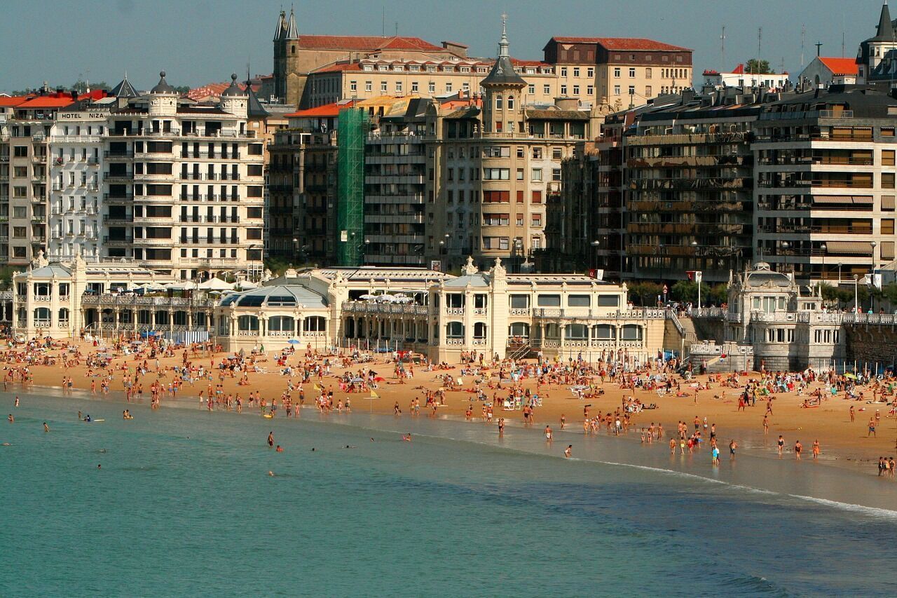 Лучшие пляжи мира 2024 года по версии Tripadvisor: первое место в Португалии