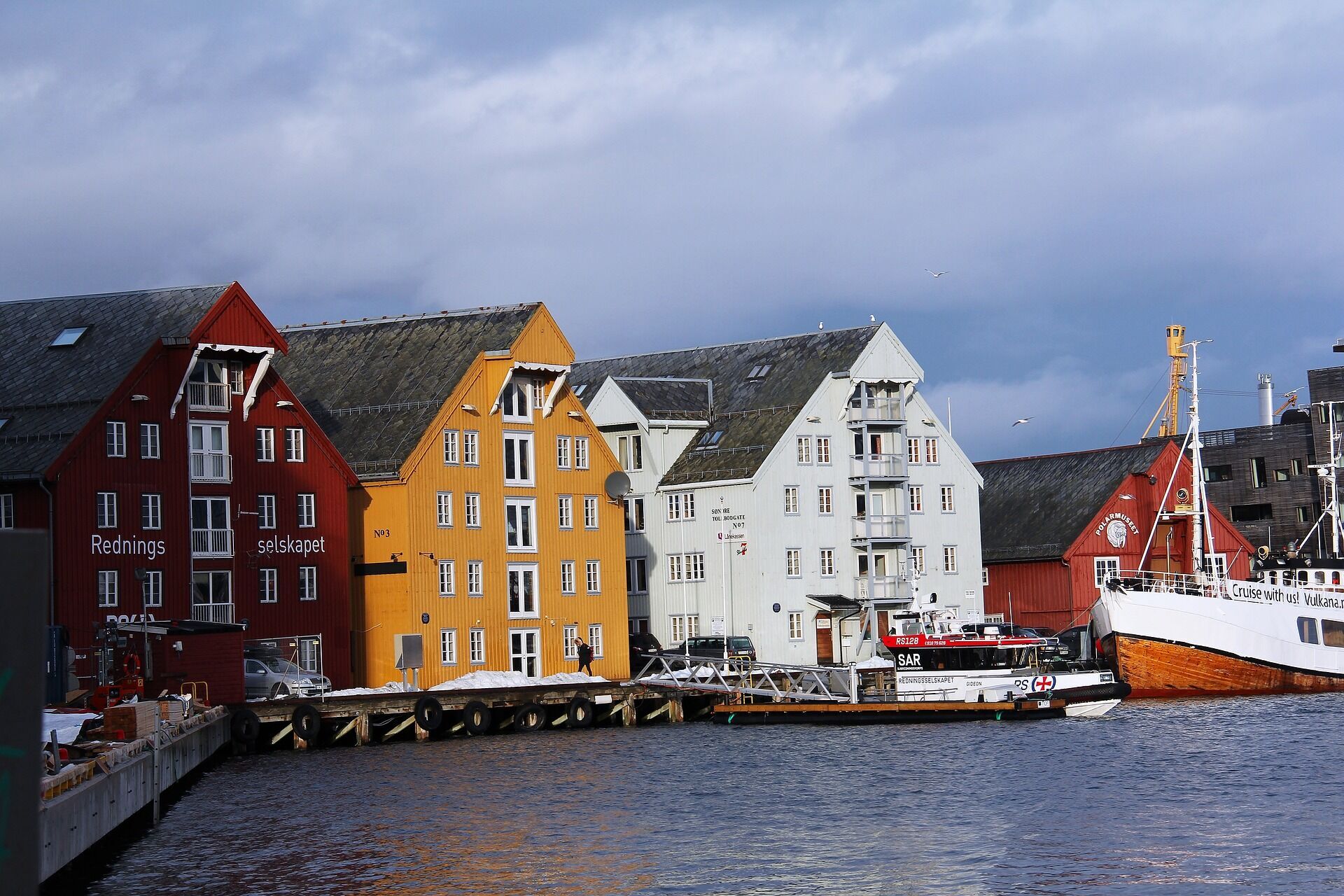 Полуночное солнце Норвегии: как использовать для отдыха в Тромсё преимущества полярного дня