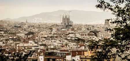 Іспанія встановила новий туристичний рекорд: чому люди залюбки їздять сюди цілий рік