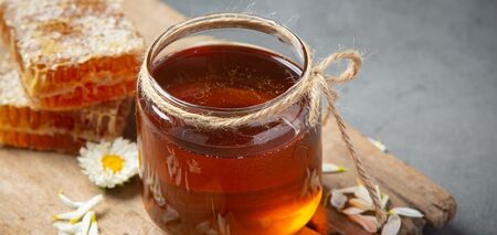П'ять варіантів застосування меду: розкриваємо переваги цього корисного продукту