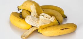 Не викидайте бананову шкірку: пропонуємо три способи використання