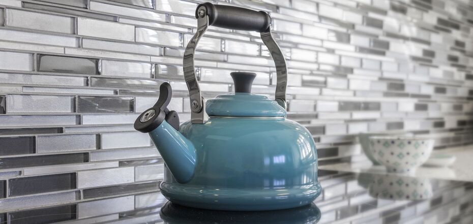 Ефективні способи очищення чайника від накипу