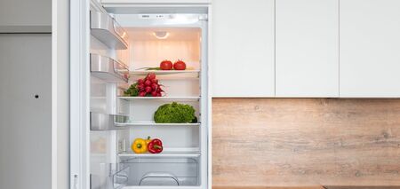 Як правильно зберігати їжу в холодильнику: 5 порад для свіжості продуктів