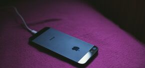 Эксперт по Apple : Увеличьте время автономной работы iPhone с помощью этого 'зарядного' лайфхака за 10 секунд