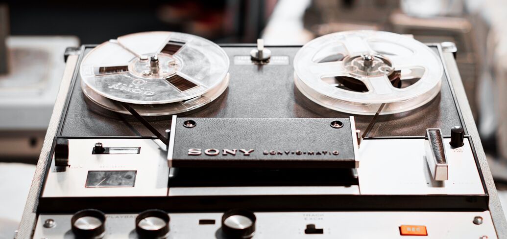 Фотоаппараты, кино и игры: что нам известно о Sony