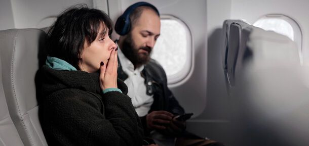 Один вопрос бортпроводницы поможет вам выспаться в самолете