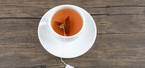 Способы удаления пятен от чая из чашек