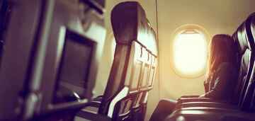 Прихована загроза в літаку: стюардеса додала нових фобій тим, хто часто подорожує