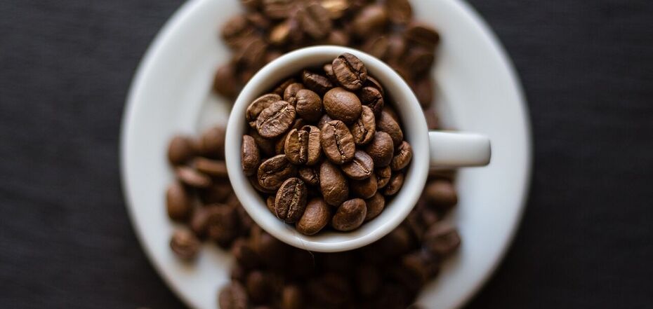 Безпечне скорочення споживання кофеїну: поради, підтримані експертами 