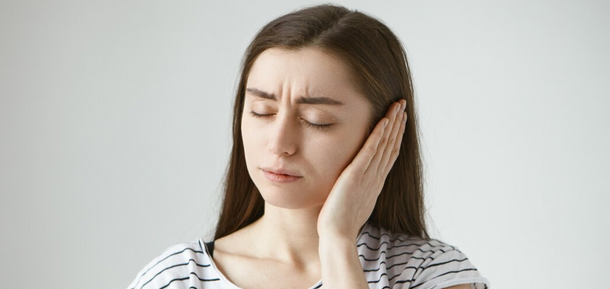 Эффективные домашние средства от боли в ушах: 5 простых рецептов