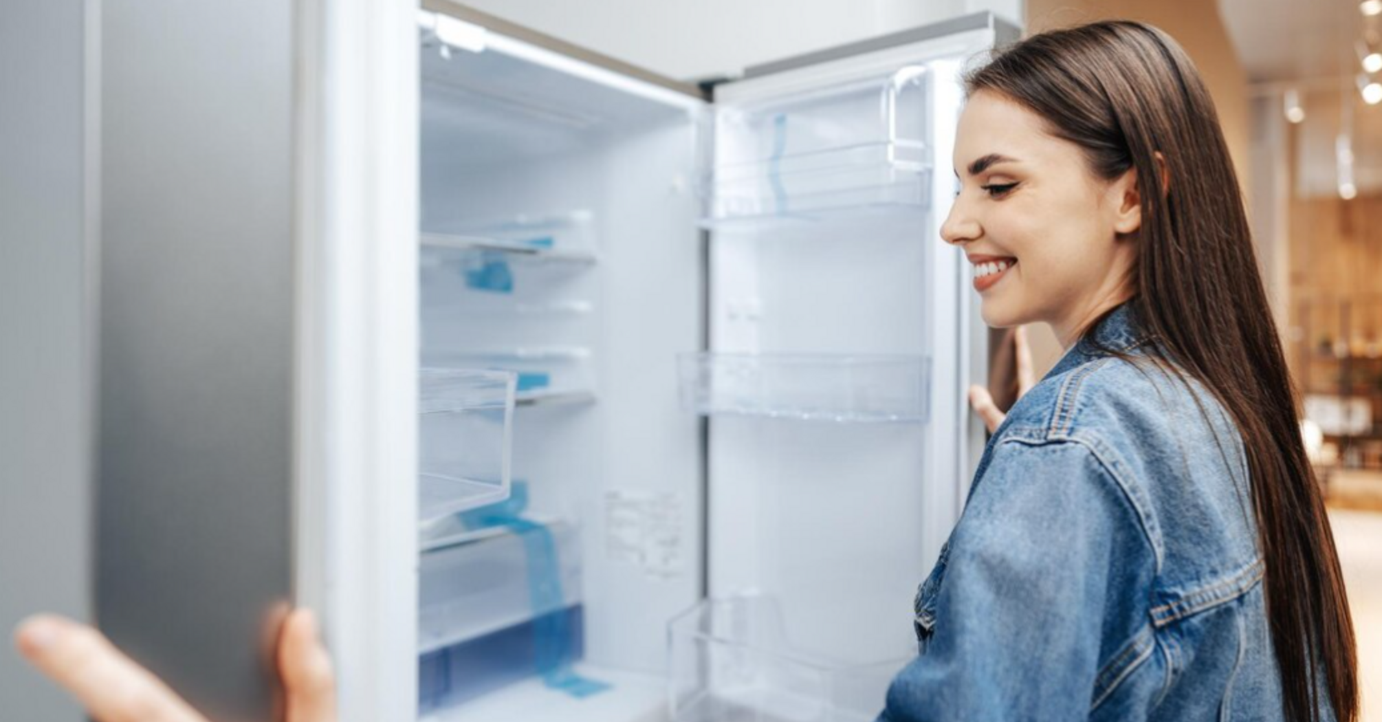 Способы избавиться от резкого запаха из холодильника
