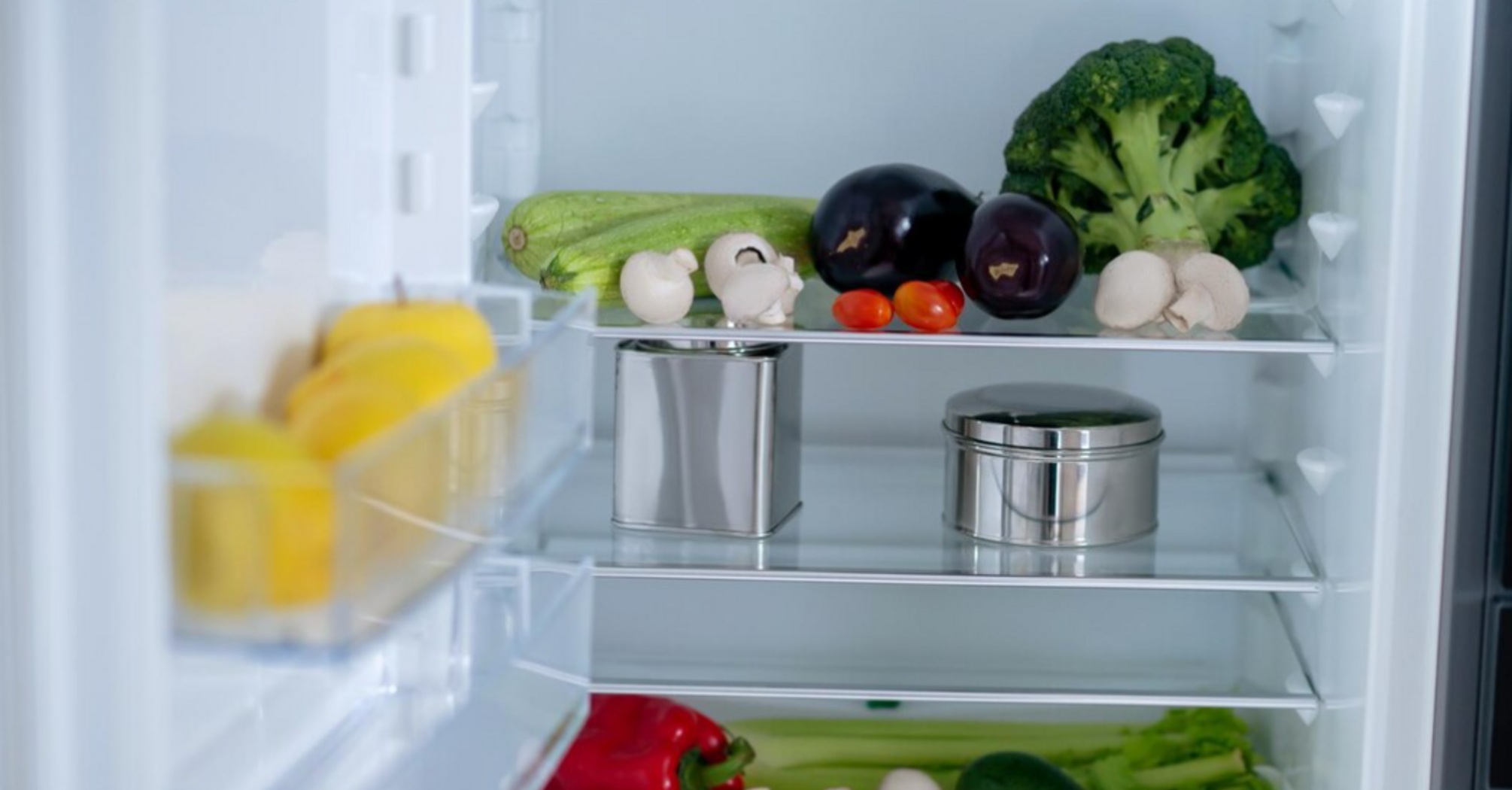 Як правильно складати овочі в холодильнику
