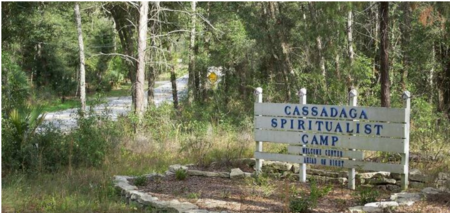 Таємниці Кассадаги: як і чим живе сьогодні спільнота шанувальників спіритизму у Флориді