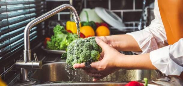 Почему овощи очень важно мыть правильно: вот как это делать
