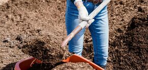 Практичні лайфхаки: як запобігти появі мозолів під час роботи з лопатою