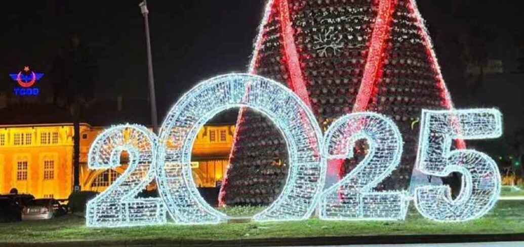 На год впереди: турецкий город Адана готовится встречать '2025 год'