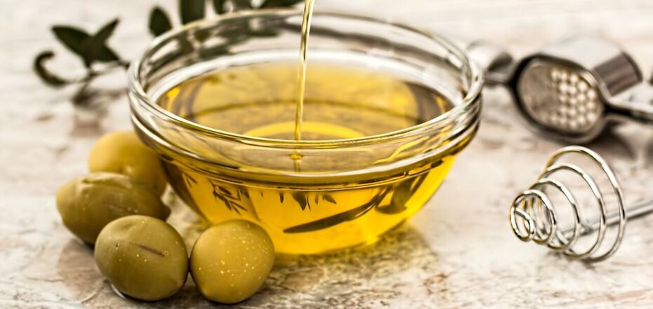 Кухонні проблеми, які можна вирішити за допомогою оливкової олії: прості хитрощі