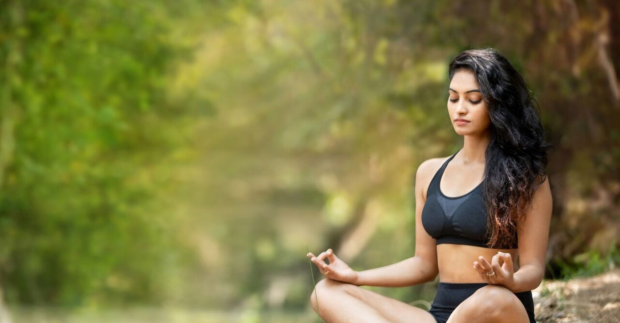 Как исправить осанку с помощью поз йоги: полезные упражнения
