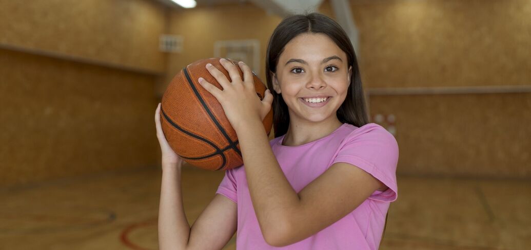 Чи варто дівчатам займатися баскетболом: всі переваги та недоліки цього виду спорту