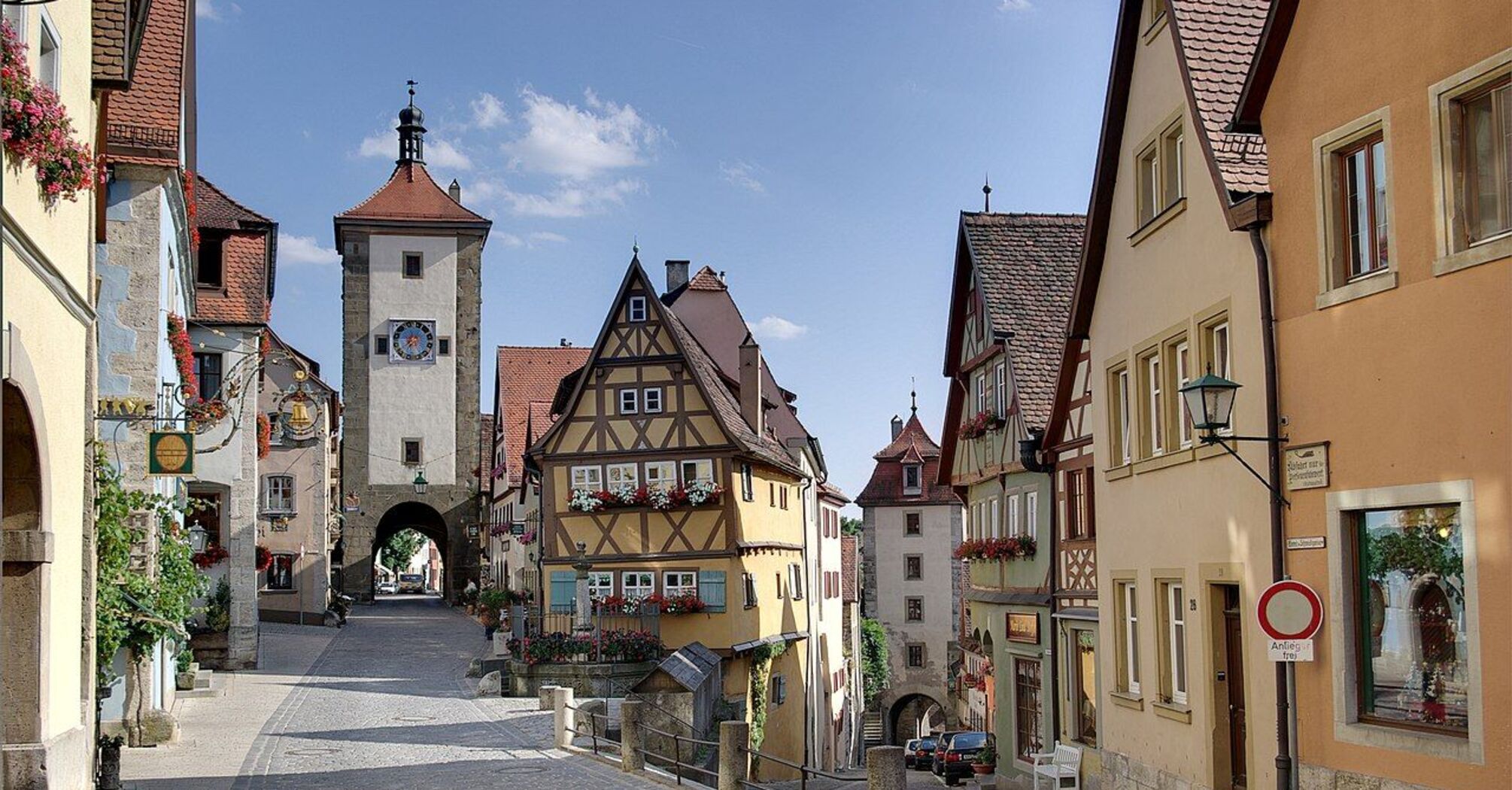 Термальні курорти, мальовничі гори та замки: знакові міста Німеччини, які варто відвідати