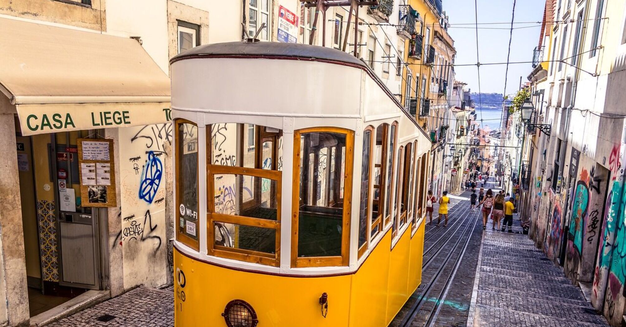 Громадський транспорт у Лісабоні: як користуватися трамваями, фунікулерами, метро тощо.