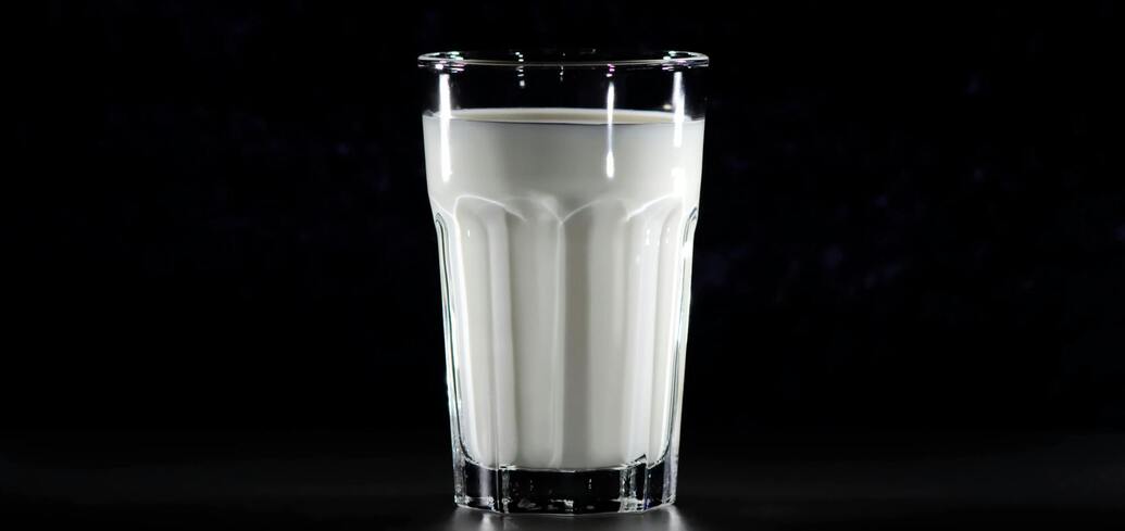 Как правильно разводить сухое молоко: действенный лайфхак