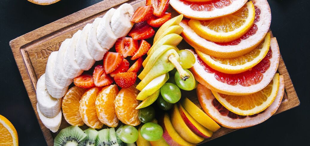 Як запобігти потемнінню нарізаних фруктів: лайфхаки по збереженню свіжості