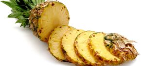 Солодкий та корисний: 5 причин їсти ананас