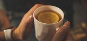 Детокс, антистрес і вітамінна бомба: чому чай з лимоном повинен бути в вашому раціоні