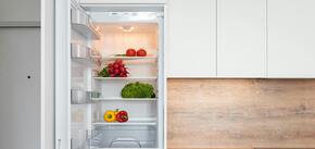 Як позбутися неприємних запахів з холодильника: 5 практичних порад
